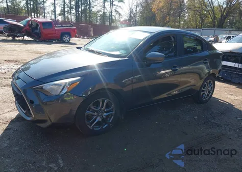 2020 Toyota Yaris Le из США, поврежденный, VIN 3MYDLBYV6LY715395